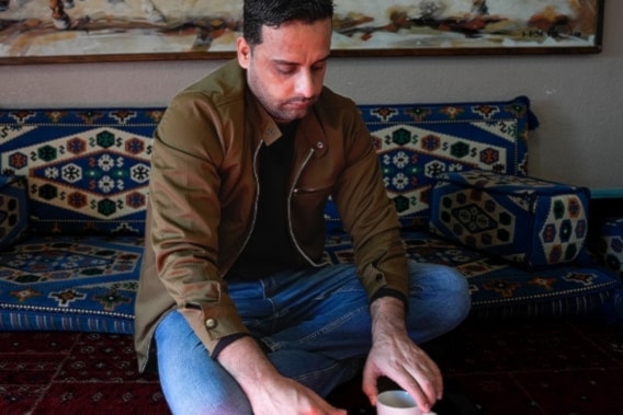 كيف تتعامل نفسياً عندما يكون أحباؤك في مناطق حرب؟