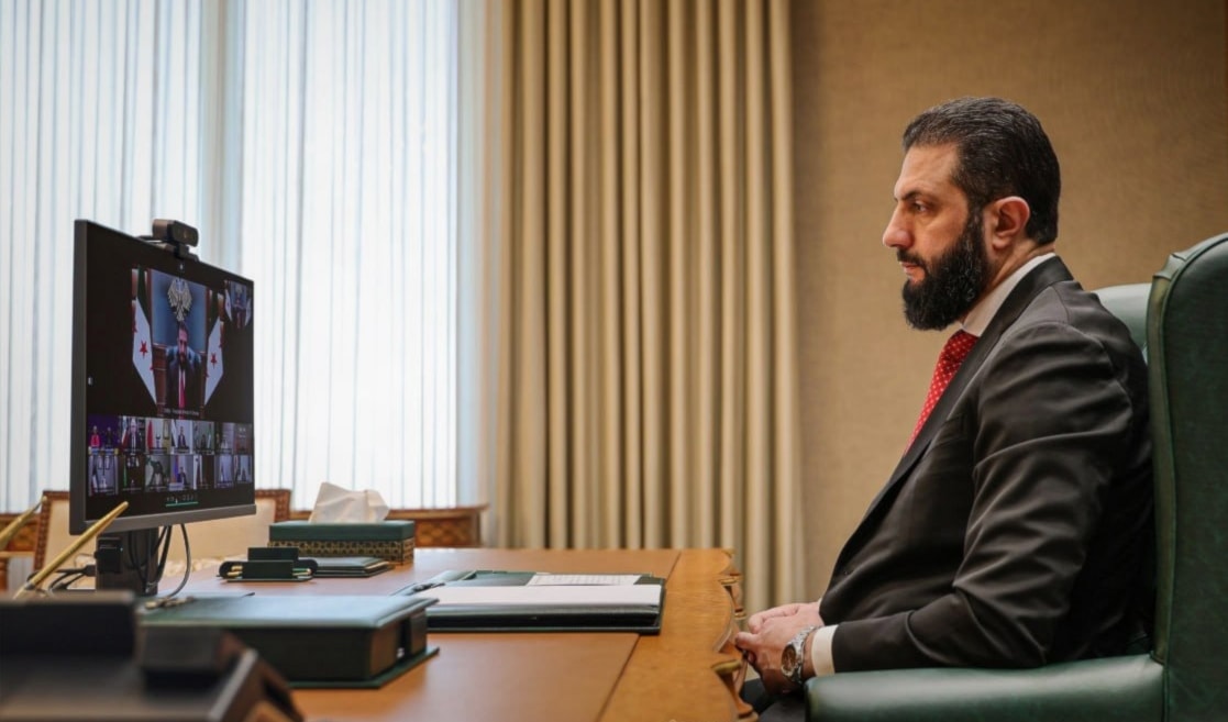 اعتبر الشرع أن ستقرار سوريا هو حجر الزاوية لاستقرار المشرق العربي والمنطقة (سانا)