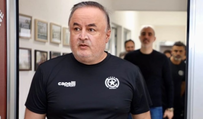 كان فيرات انضم إلى نادي النجمة لقيادته فنياً في مطلع شباط الفائت، خلفاً للمدرب التونسي راضي الجعايدي الذي تقدّمَ بإستقالته.