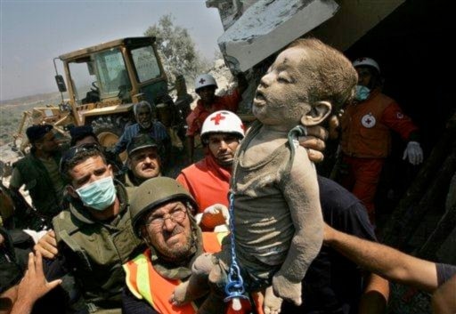 أحد الأطفال الشهداء في مجزرة قانا الثانية