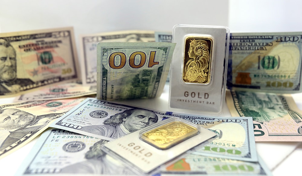 هبطت أسعار الذهب في المعاملات الفورية بنسبة 0.61% إلى 4800.93 دولار للأونصة (هيثم الموسوي)