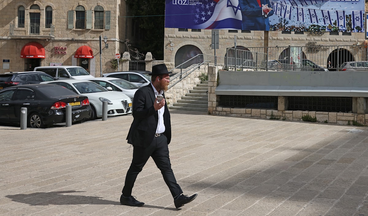 تشدّد بعض التقييمات على ضرورة أن تعاين تل أبيب الفجوة بين قدراتها وحدود فعّاليتها الاستراتيجية (أ ف ب)