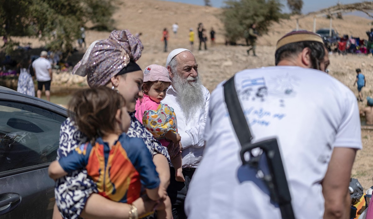 ارتفع عدد الشهداء برصاص المستوطنين في الضفة، منذ بداية عام 2026، إلى 16 شهيداً (أ ف ب)