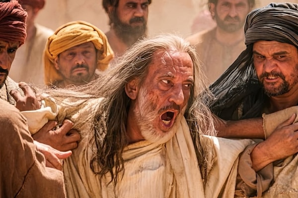 يجسّد غسان مسعود شخصية النعمان بن المنذر.