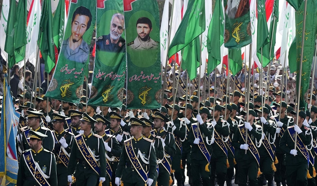 أكدت استخبارات الحرس الثوري أن للشعب دوراً حاسماً في إحباط المؤامرات (من الويب)