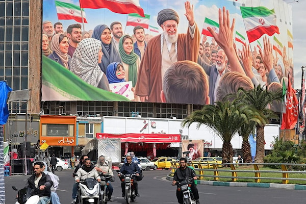 تتحرّك إيران دبلوماسياً على أكثر من محور لتأمين بيئة تفاوضية أكثر مُلاءمة (من الويب)