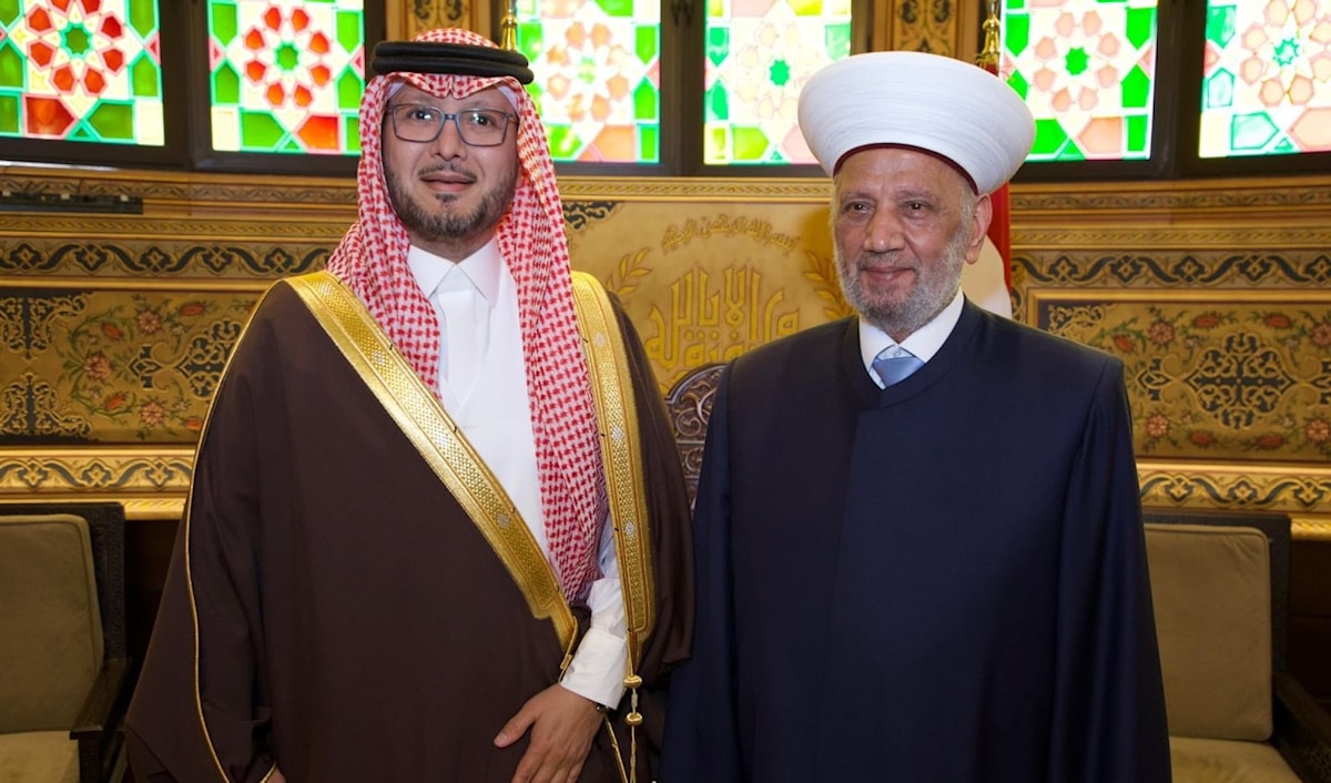بخاري: المطلوب اليوم مسار يتوافق عليه الرؤساء الثلاثة في لبنان (من الويب)