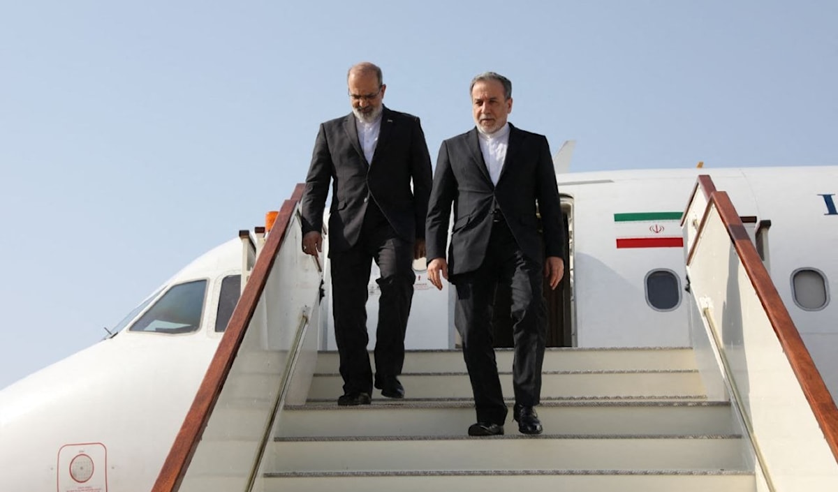 التفاهم الأولي بين طهران وواشنطن سيُصاغ في شكل مذكرة تفاهم تُستكمل عبر باكستان (أ ف ب)