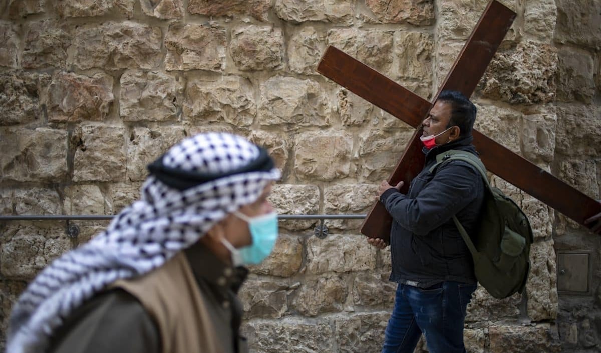 إسرائيل تمنع الاحتفالات بعيد الفصح: مسيحيّو فلسطين على درب الآلام