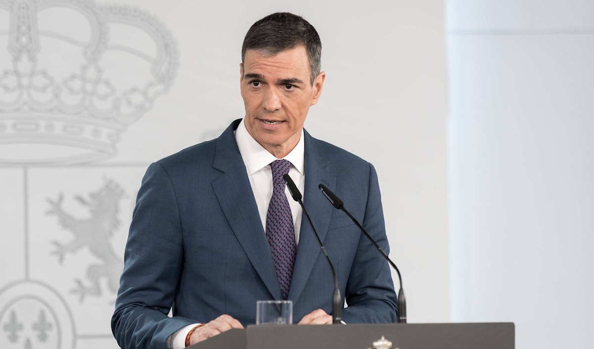 سانشيز: انتهكت إسرائيل مجدداً القانون الدولي بمهاجمتها أسطولاً مدنياًّ في مياه لا تتبع لها. (من الويب)