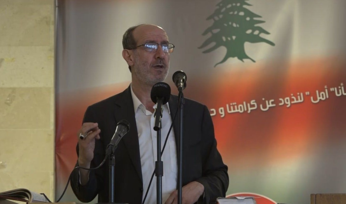 عضو كتلة «الوفاء للمقاومة» النائب إبراهيم الموسوي خلال الاحتفال التكريمي الذي أقامه حزب الله للشهيدة سوزان فضل خليل في الغبيري (العلاقات الإعلامية)
