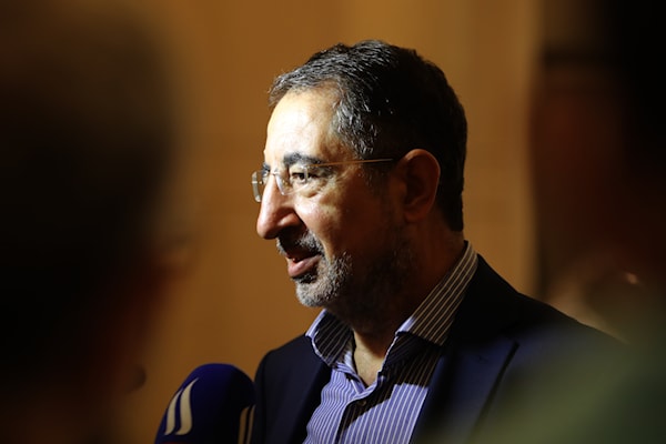 انتقد الحاج حسن المسؤولين «الذين وقعوا في مأزق المفاوضات تحت النار» (هيثم الموسوي)