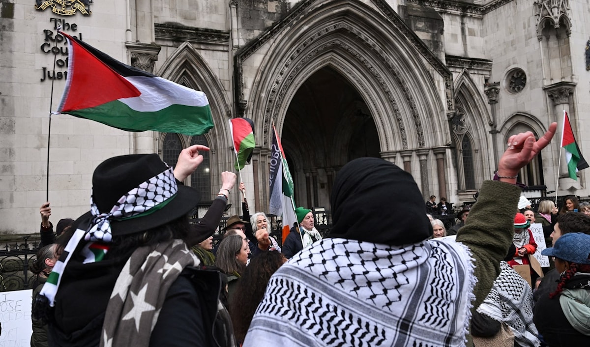 فلسطين هي القضية المركزية وأي خلاف عربي إيراني يخدم مصالح إسرائيل فقط (رويترز)