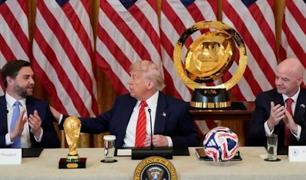 بموجب قيود السفر المُوسّعة التي فرضتها إدارة ترامب، فُرِضَ حظر سفر كلي أو جزئي على زوار من حوالي 40 دولة.