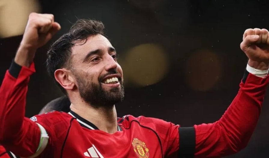 برزَ فرنانديز كأفضل صانع لعب في الدوري الممتاز هذا الموسم.