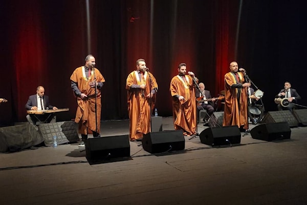 في حضرة «شيوخ الطرب»