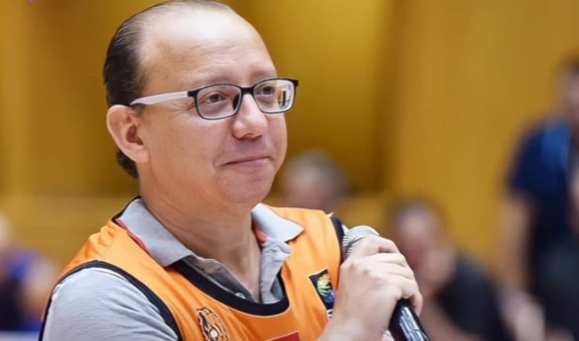 الفنان السوري معن عبد الحق (من الويب)