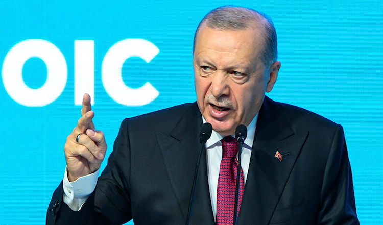 قال أردوغان إن الهجمات الإسرائيلية على سوريا ولبنان وصلت إلى مرحلة تمثل تهديداً لتركيا (أ ف ب)