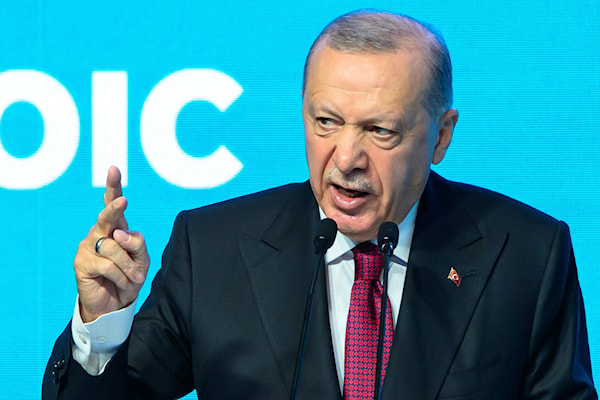 قال أردوغان إن الهجمات الإسرائيلية على سوريا ولبنان وصلت إلى مرحلة تمثل تهديداً لتركيا (أ ف ب)