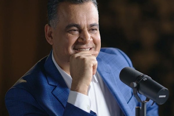 كان أحمد طه بمثابة جبهة إعلامية بارزة على الشاشة القطرية