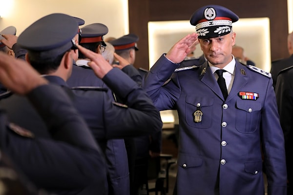 قيادة «الأمن الداخلي» تعود إلى تطبيق القانون: ترقية العسكريين لم تعد تلقائية... والرتباء مُستاؤون!