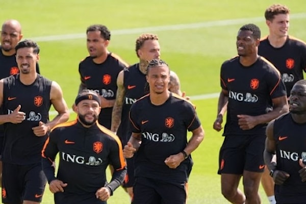 يدخلُ المنتخب الهولندي اللقاءَ بطموح تحقيق بدايةٍ قوية في مجموعةٍ توصف بالأكثر تنافسية.