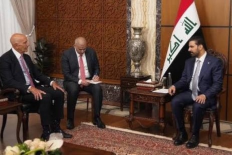 الزيدي وبراك خلال اجتماعهما الثلاثاء في بغداد (من الويب)