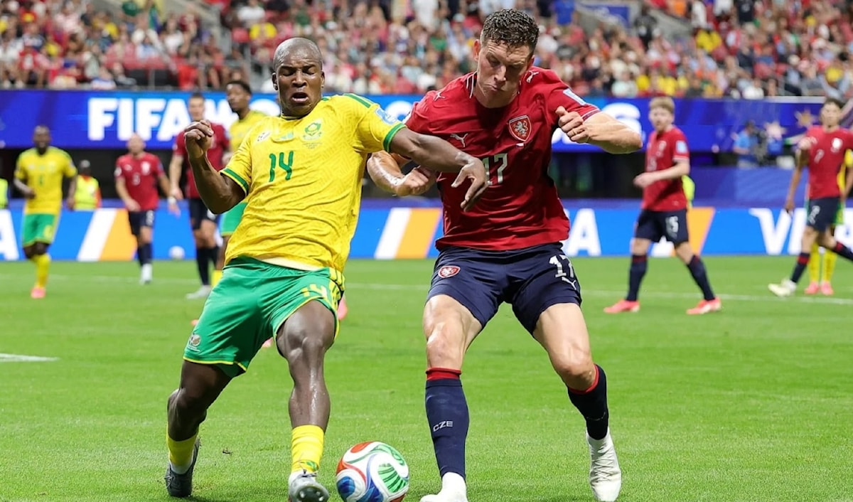 بهذه النتيجة، بات في جعبة كلّ من المنتخبَين نقطة واحدة.