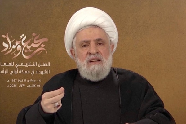 أكد الشيخ قاسم أن «إغلاق مضيق هرمز سلاح قوي ويجب على الدولة اللبنانية استغلاله» (من الويب)