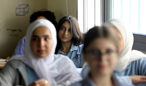 طلاب في مدرسة رسمية في بيروت قبل الحرب (هيثم الموسوي)
