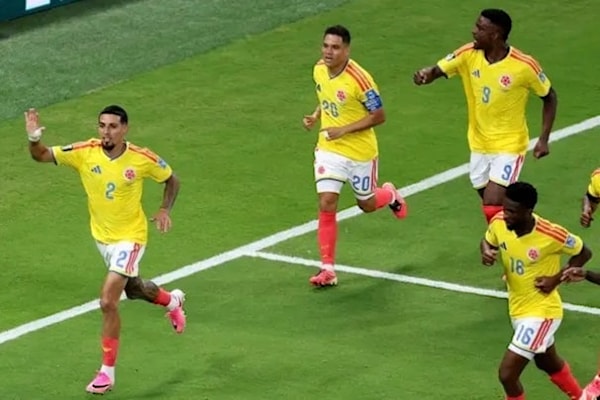 تصدّرَ منتخب كولومبيا المجموعة بـ6 نقاط.