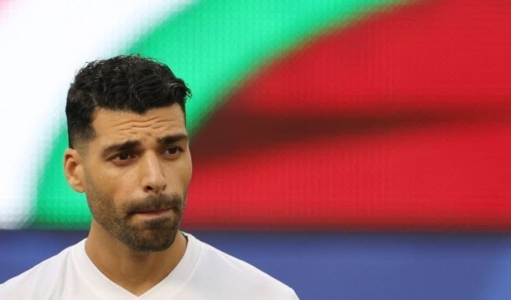 المهاجم مهدي طارمي ومساعد مدربه سعيد ألهوي احتُجزا في المطار بسبب «مشاكل تسببت بها السلطات الأميركية».