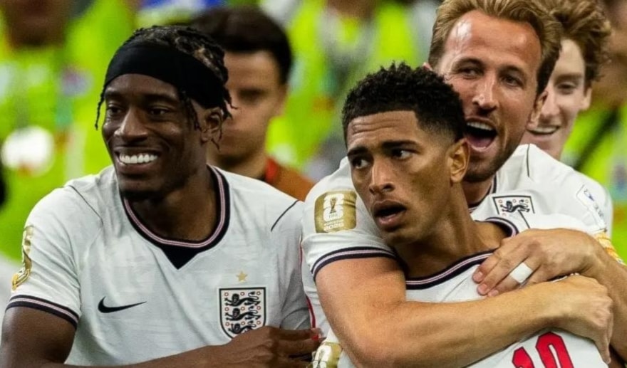 يسعى المنتخب الإنكليزي للعودة إلى سكة الانتصارات وحسم صدارة المجموعة.