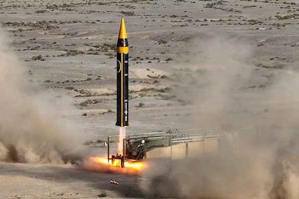 الحرس الثوري: استهدفنا قاعدة «علي السالم» في الكويت والأسطول البحري الخامس في ميناء سلمان بالبحرين. (من الويب)
