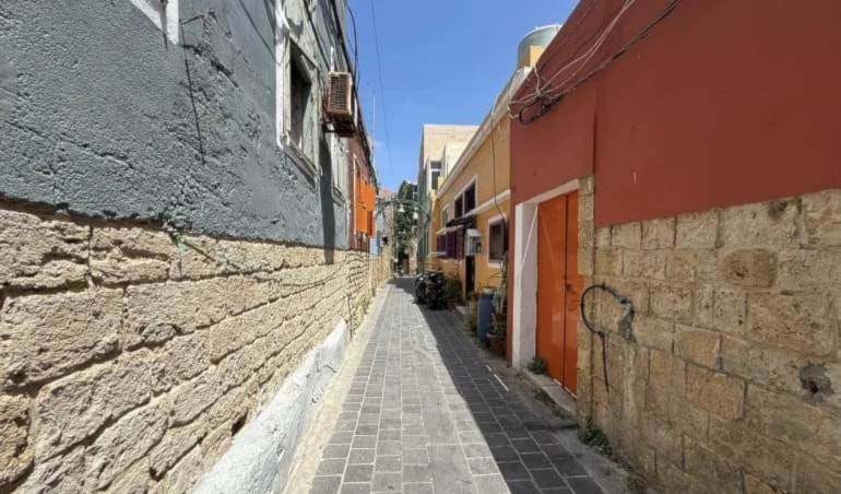 يخشى سلامة أن يمحو العدوان الإسرائيلي قروناً من التاريخ اللبناني (من الويب)