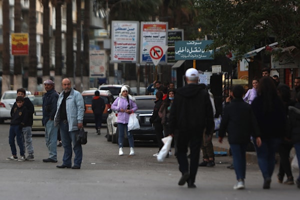 سبقت حملة «لستُ شجرة» حملات متعدّدة تبثّ خطاب الكراهية والتحريض بين مكوّنات الشعب السوري (أ ف ب)