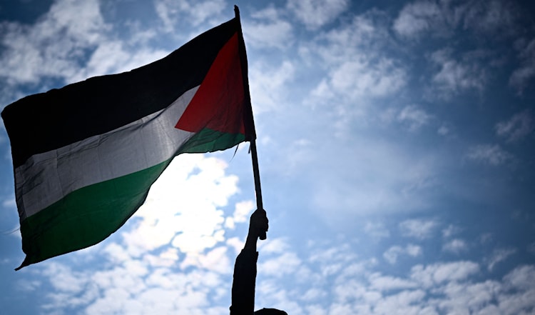 عادت القضية الفلسطينية لتحتل موقعاً في النقاشات في العديد من المجتمعات (أ ف ب)