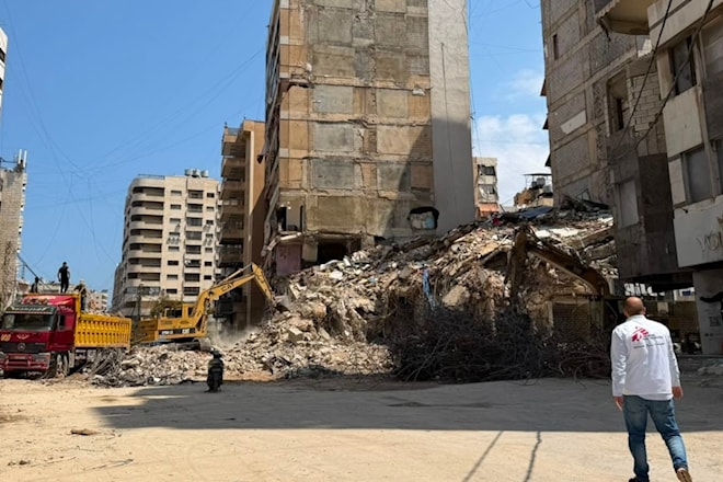 حذرت «أطباء بلا حدود» من استمرار التهجير القسري (أطباء بلا حدود)