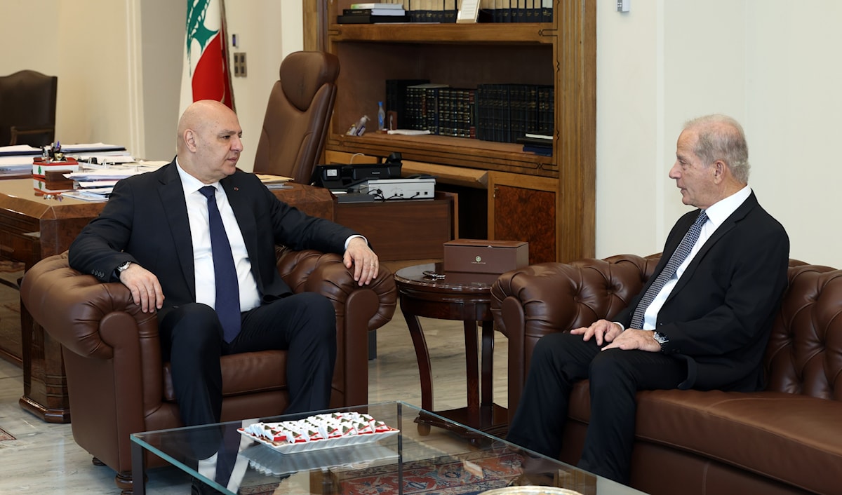 لفت عيسى إلى أن عملية التفاوض تحتاج إلى وقت إذ «ليس من المتوقع حل كل المسائل في اجتماع واحد» (رئاسة الجمهورية)