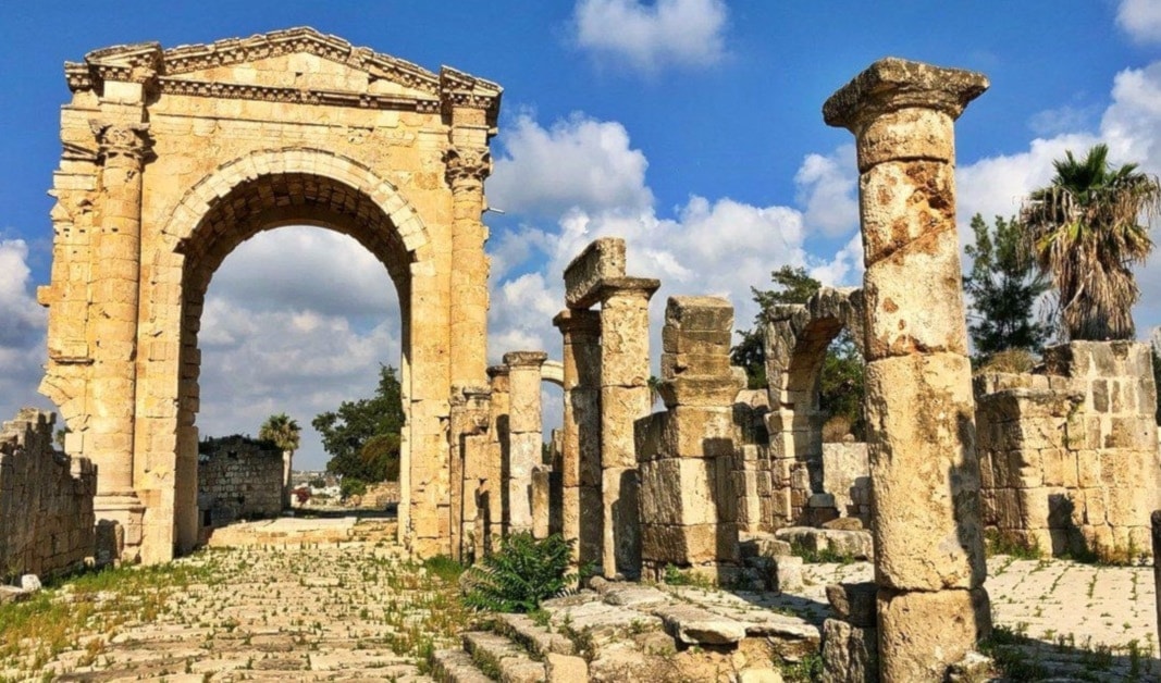 تختزن المدينة أكثر من خمسة آلاف عام من التاريخ الإنساني (من الويب)