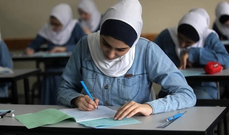 يُحسب لامتحانات هذا العام أنها تُجرى للمرة الأولى منذ ما يزيد على 12 عاماً في معظم مناطق البلاد. (من الويب)