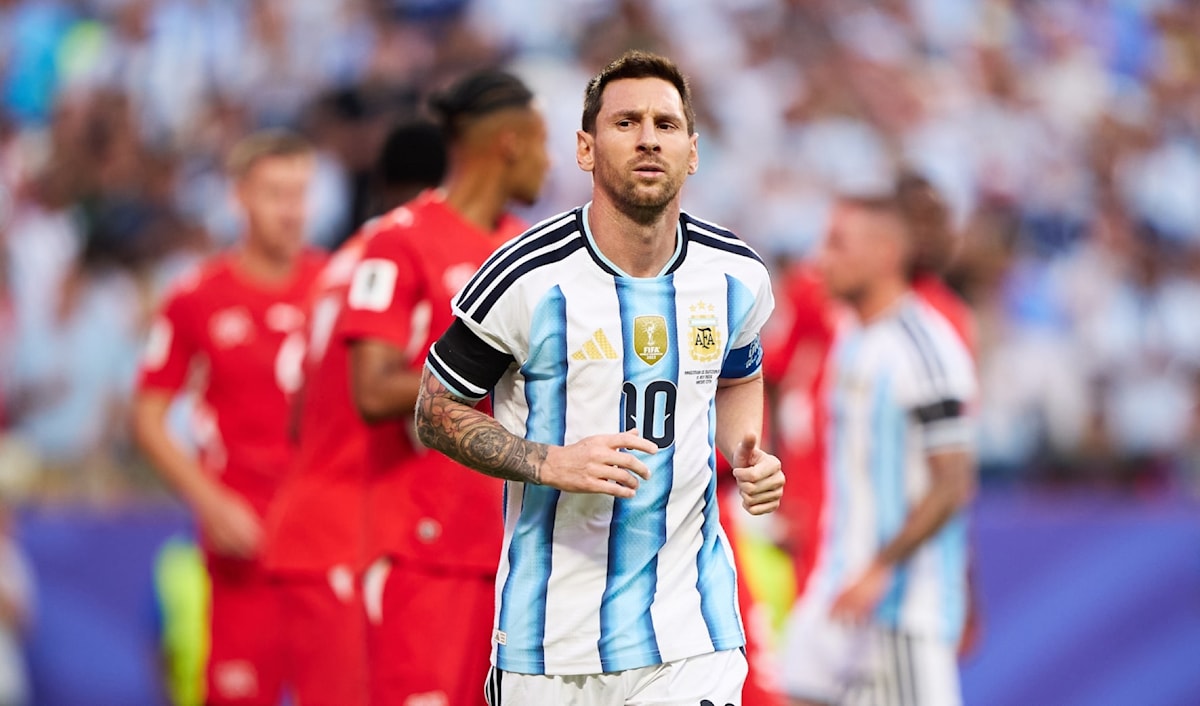 يسعى منتخب الأرجنتين لأن يفوز بكأس العالم مرّتَين توالياً، وهو ما سيكون بمثابة وداع مذهل لأسطورة المنتخب ليونيل ميسي.