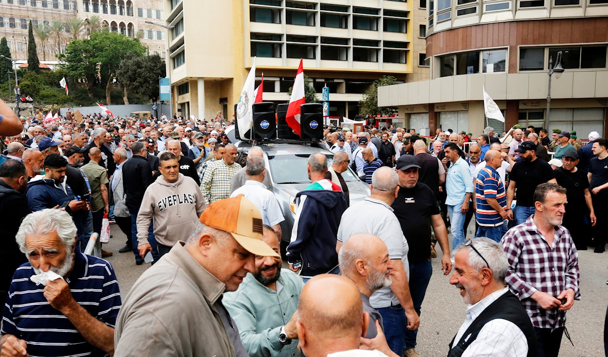 اعتصام للعسكريين المتقاعدين للمطالبة بتعديل قيمة معاشاتهم التقاعدية (هيثم الموسوي)
