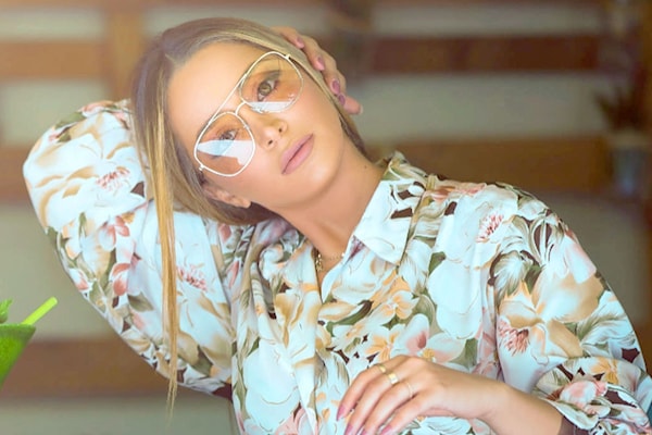 روزينا لاذقاني «حبيبة» الشعب!