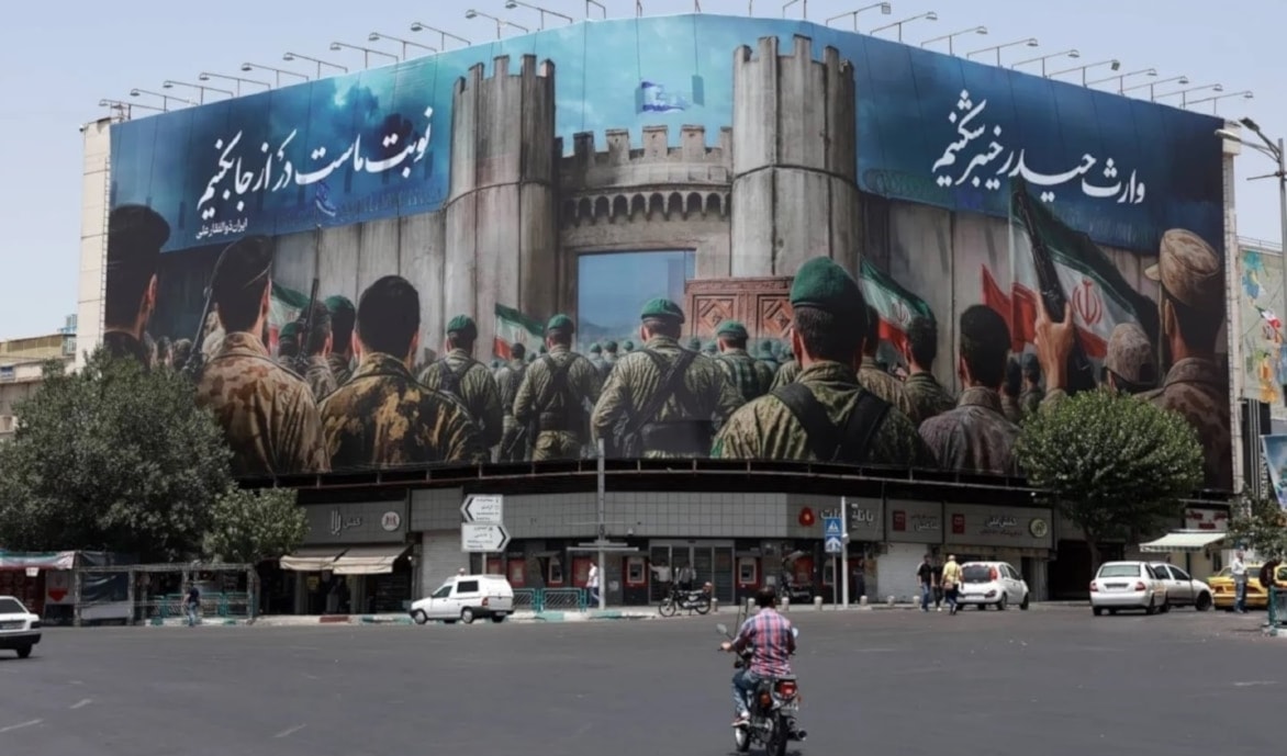 تعطلت ناقلتا نفط أثناء محاولتهما عبور ممر جنوبي «غير آمن» في مضيق هرمز (من الويب)