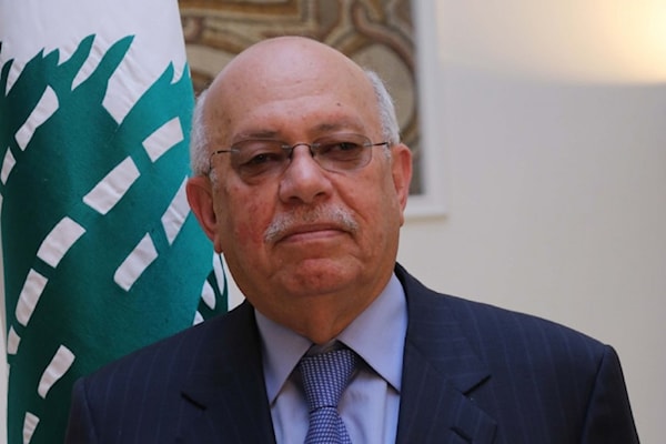 قصائد على حافة القلق