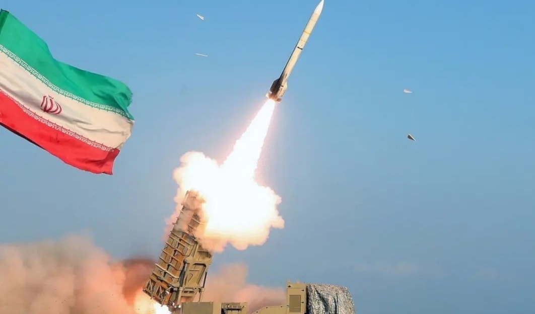 إيران تكثّف استهداف القواعد الأميركية في الخليج (من الويب)