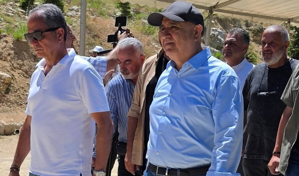 وزير الطاقة جو صدي والنائب شوقي الدكاش خلال حفل الافتتاح (من الويب)