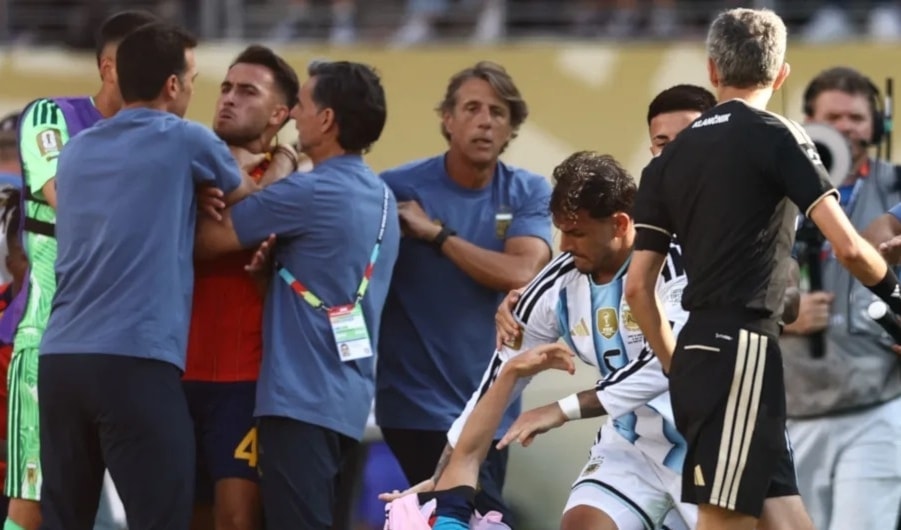 نفى أولمو بشكلٍ قاطع الرواية التي قدّمها أيالا بشأن بداية الواقعة.
