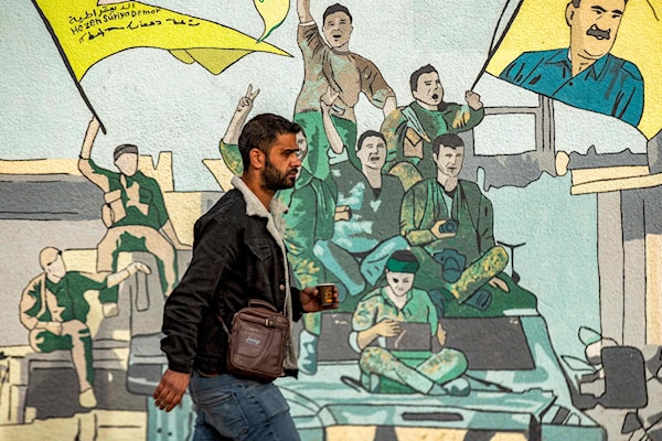 ثمّة توافق بين السلطات الانتقالية و«قسد»، على ضرورة حلّ القضايا بشكل هادئ ومتدرّج (أ ف ب)